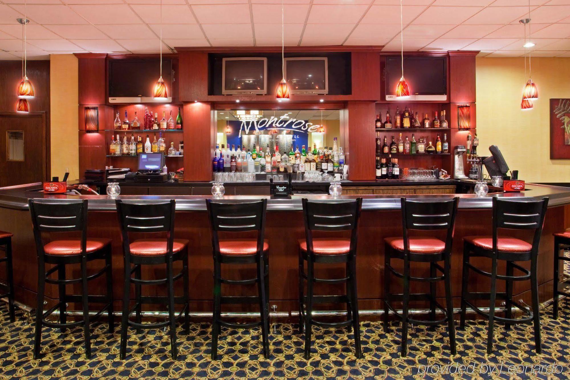 ฮอลิเดย์ อินน์ แอครอน-เวสต์ Montrose ร้านอาหาร รูปภาพ